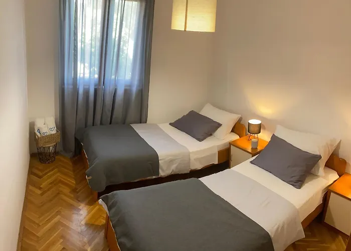 Apartments With Parking Space Biograd Na Moru - 23766 *